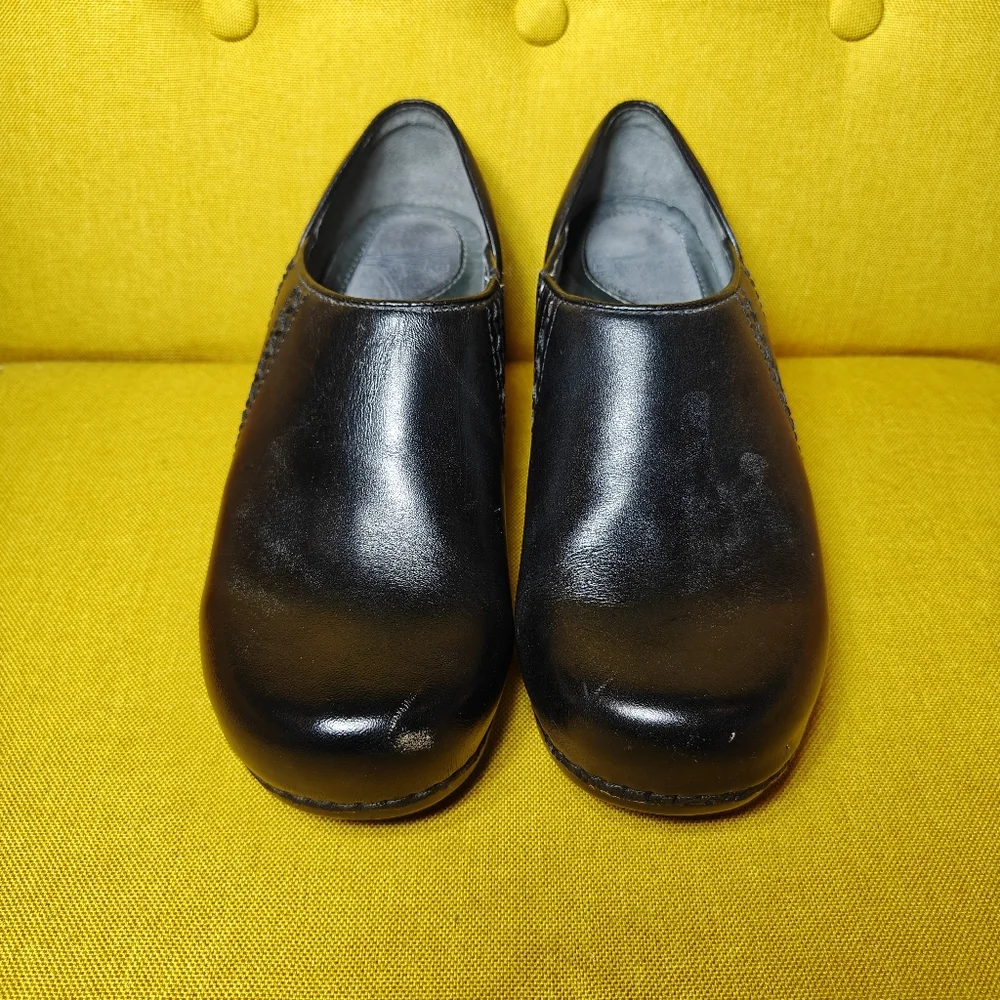 Dansko Professional Black Leather Stitched Slip On Women's Heel Clogs Size 8.5-9 - Picture 2 of 8